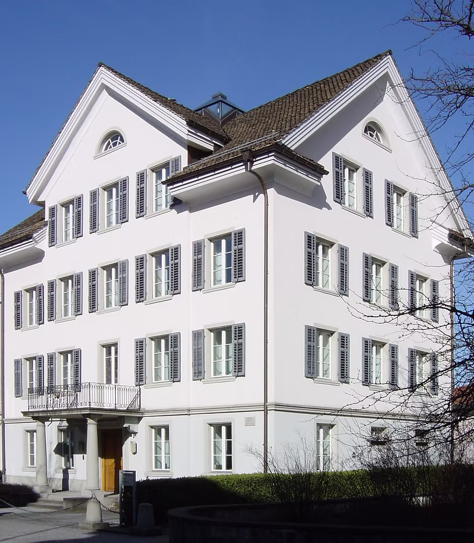 PMG Holding AG Gebäude, Talstrasse 1, Altendorf SZ